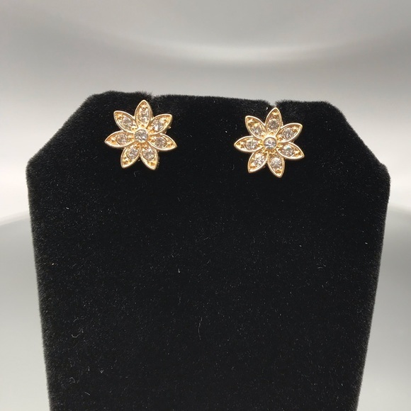 Unbranded Jewelry - Gorgeous Dainty Gold Tone Flower Earrings, EUC